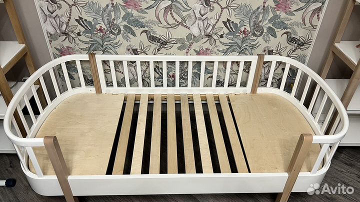 Кровать из массива бука ellipse classic