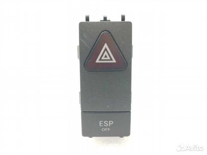 Кнопка аварийной сигнализации Mercedes-Benz