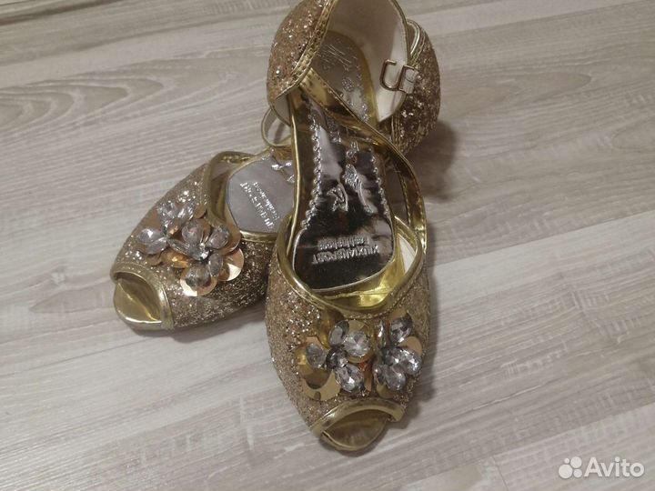 Туфли для девочки 30