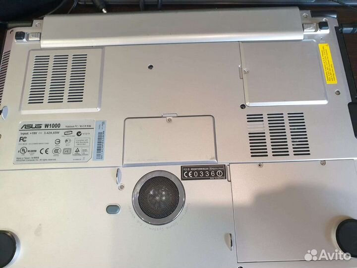 Ноутбук asus w1000