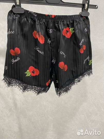 Шорты шелк новые