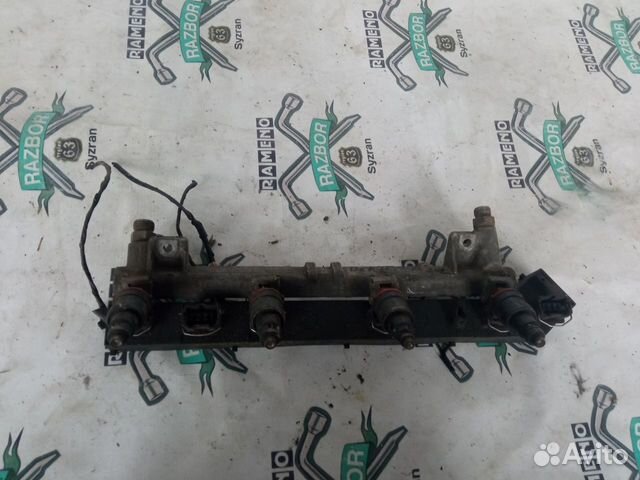 Рейка топливная (рампа) Opel Vectra B