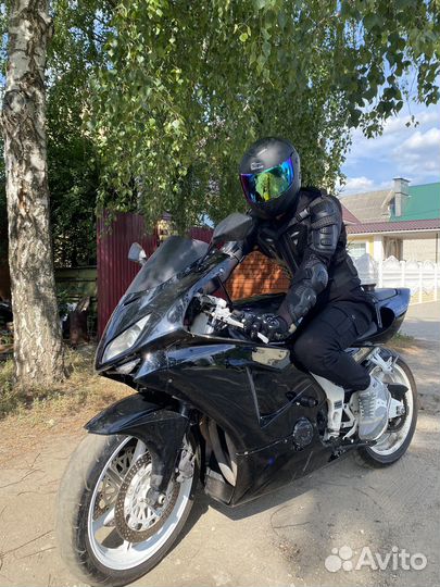 Honda cbr400rr