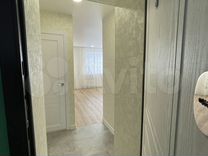 менеджер по недвижимости. риэлторы каталог. профессиональный риэлтор. агент по недвижимости. риэлтор с клиентами.