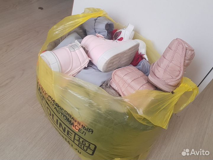 Пакет вещей и обуви для девочки 2х лет