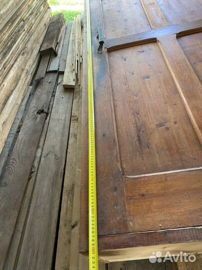 Дверь входная уличная деревянная