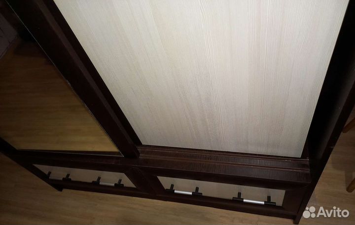 Шкаф купейного типа