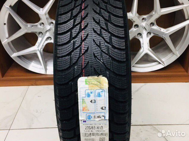 Nokian Tyres Hakkapeliitta R3 SUV 235/65 R18