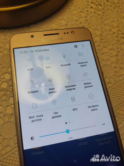 Телефон Samsung galaxy j5 2016
