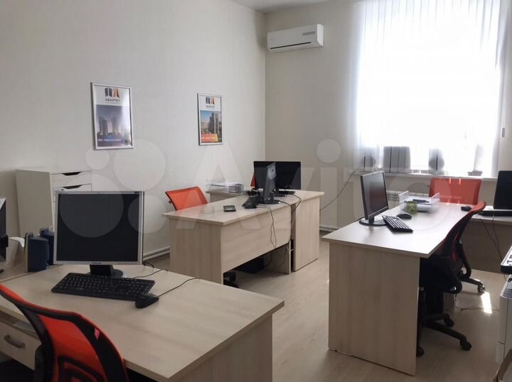 Рабочее место с оргтехникой, 5 м²