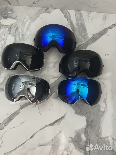Горнолыжные очки и шлема