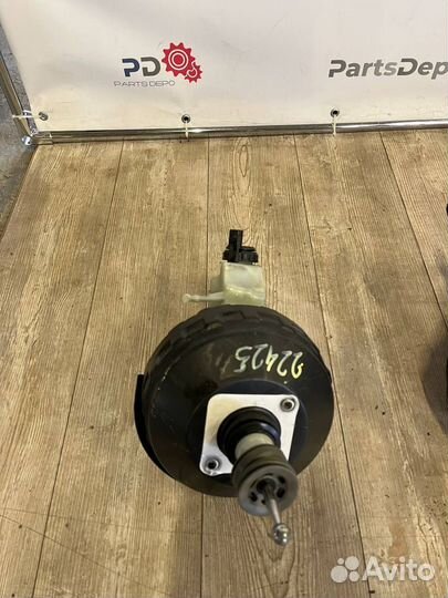 Главный тормозной цилиндр Volkswagen Passat B7