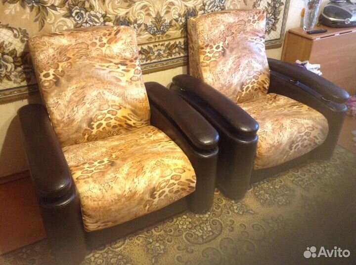 Леопардовые кресла