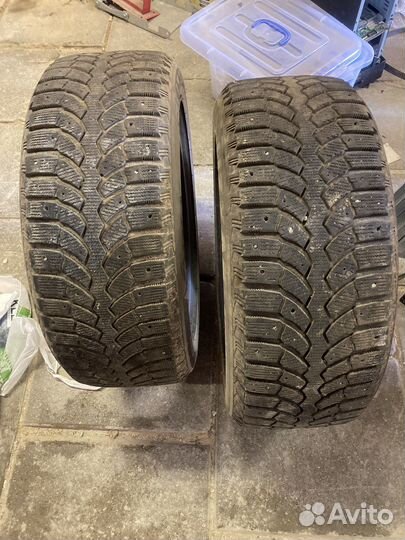 Bridgestone Blizzak Spike-01 225/55 R17