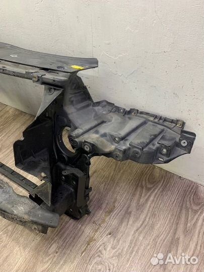 Передняя панель Volkswagen Touareg внедорожник BAC