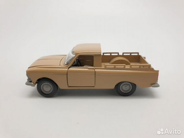 Москвич Пикап Светлый желто-коричневый