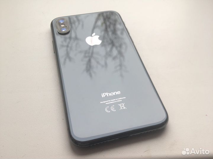 iPhone X, 64 ГБ