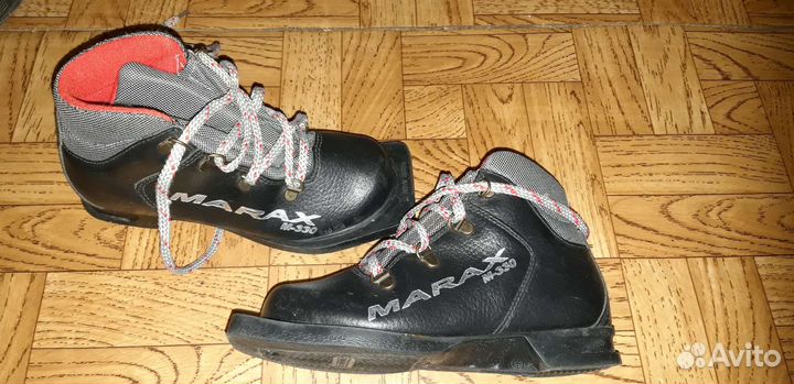Лыжные ботинки 33 размера
