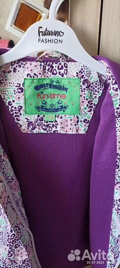 Ветровка для девочки