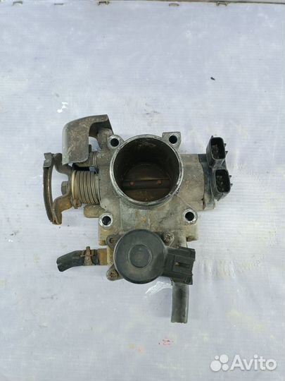 Заслонка дроссельная Nissan Wingroad Y11