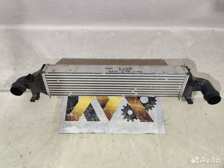 Мерседес A W176 2012- Радиатор интеркулера 8978