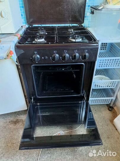 Газовая плита новая с духовкой