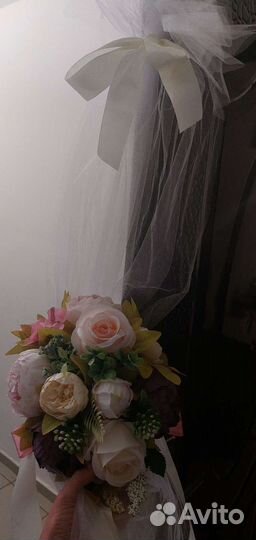 Свадебное украшение на машину