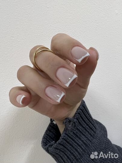 Маникюр и педикюр