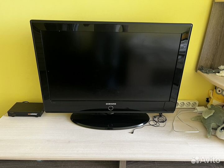 Телевизор samsung