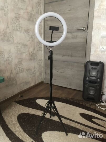 Штатив для телефона с лампой