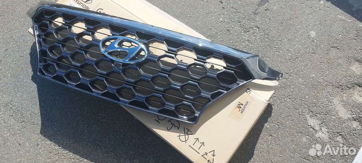 Решетка радиатора Хендай Санта Фе 4 TM