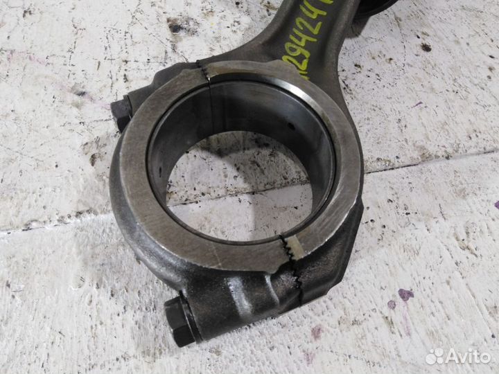 Поршень с шатуном Вольво