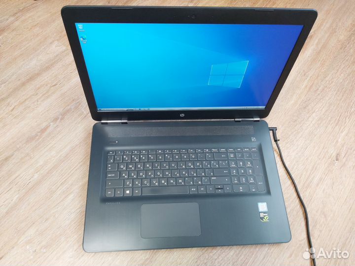 Ноутбук HP Pavilion 17-ab320ur