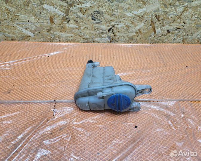 Бачок расширительный Audi A4 Iv B8 cdhb 2009