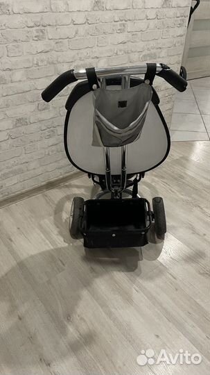 Детский велосипед с ручкой