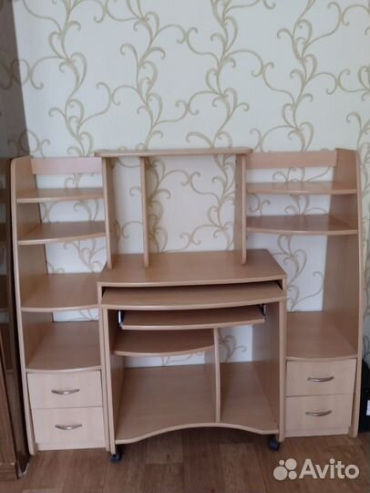 Компьютерный стол