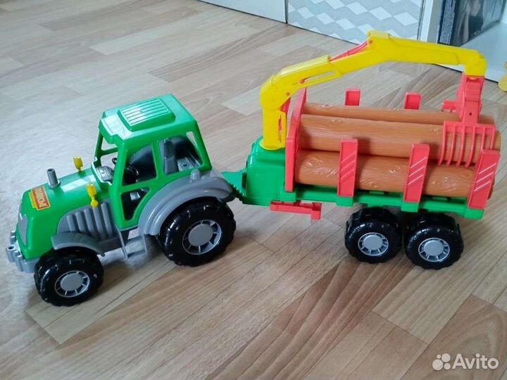 Большой трактор Полесье с прицепом и манипулятором