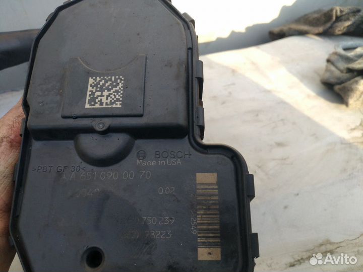 Дроссельная заслонка Mercedes 2.2 CDi A6510900070