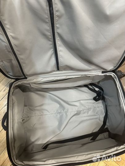 Чемодан на колесах большой xl