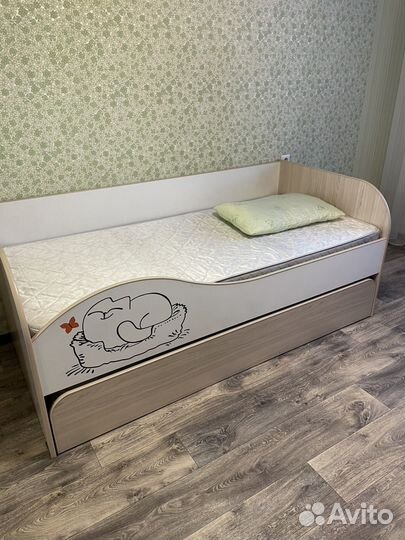 Кровать с матрасом 80 на 190