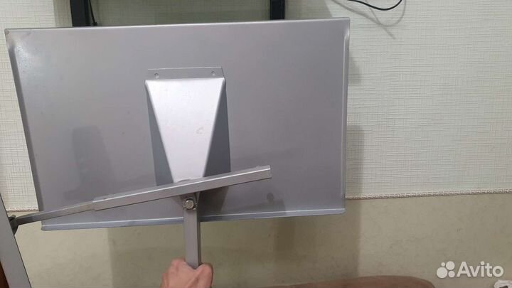 Подставка держатель телевизионная настенная