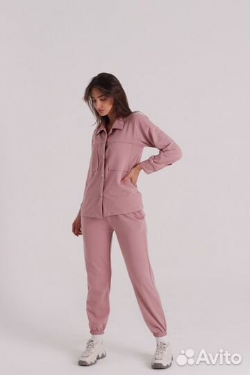 Костюм женский спортивный