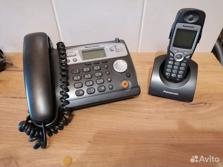 Телефон dect Panasonic KX-TCD540RUT