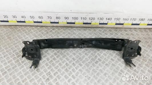 Усилитель бампера передний (кронштейн) volkswagen