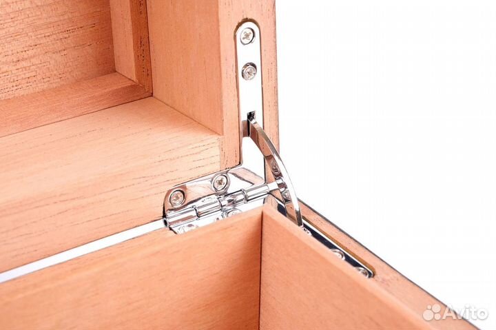 Хьюмидор Colibri Quasar на 40 сигар, Серый лак