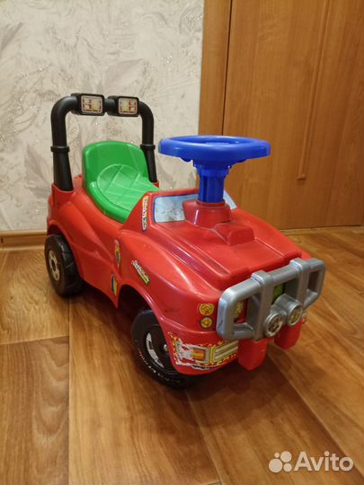 Машинка каталка толокар