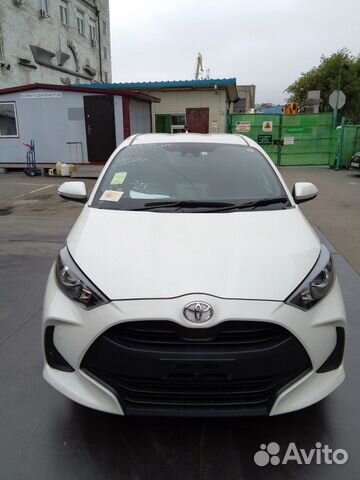 Toyota Yaris 1.0 CVT, 2020, 108 000 км с пробегом, цена 1430000 руб.