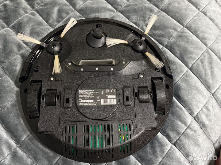 Робот пылесос redmond