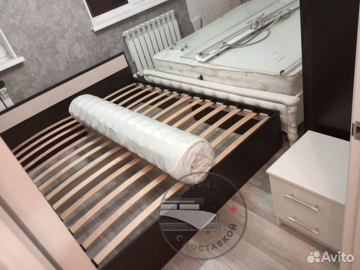 Кровать двуспальная