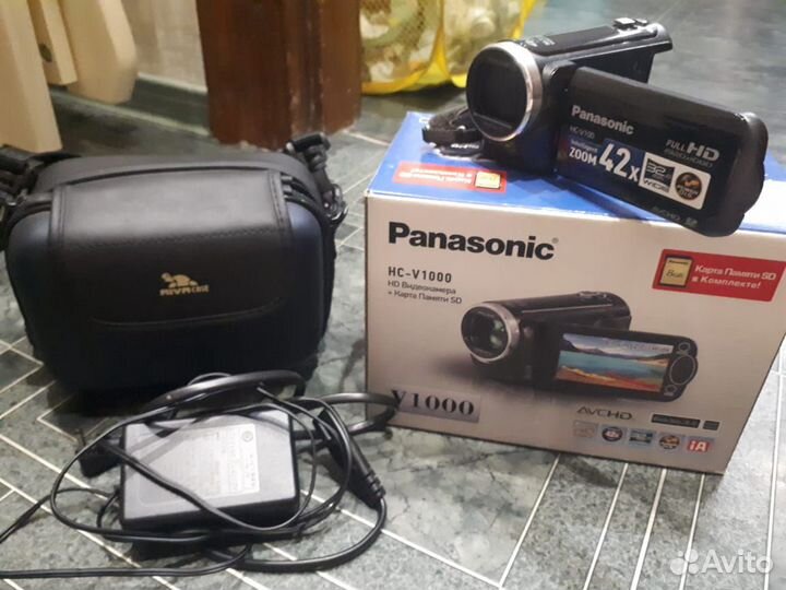Видиокамера Panasonic hc-v1000